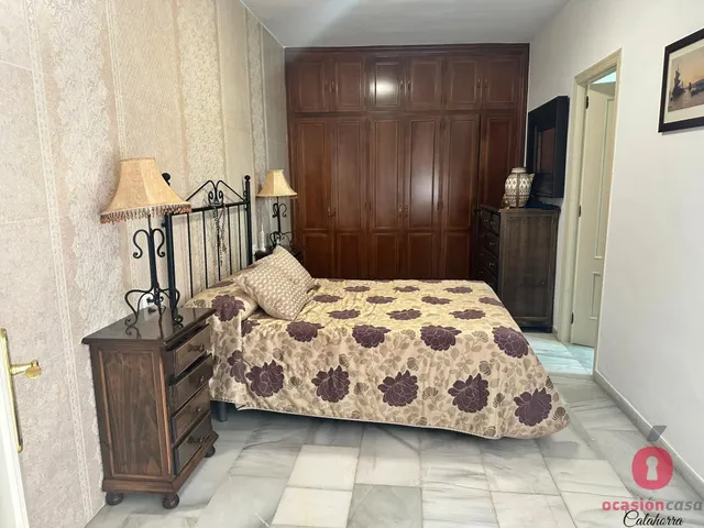 GRAN CASA JUNTO AL AYUNTAMIENTO DE ALMODÓVAR DEL RÍO - VISTAS AL CASTILLO — 31