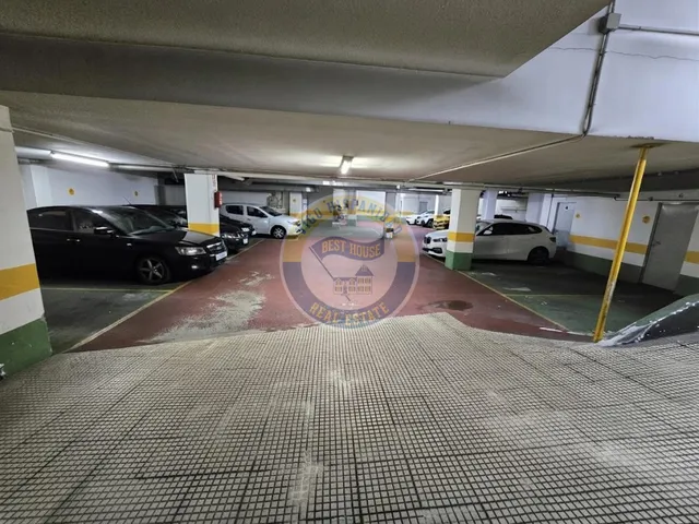 Plaza de garaje amplia próximo a povisa — 8
