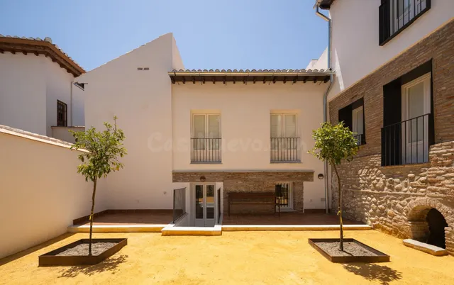 HORNO DE VIDRIO, MONTE DE PIEDAD 7 Y 9 B