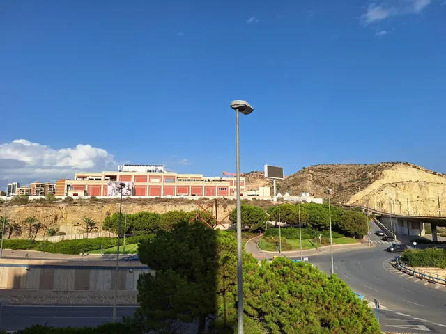 Imponente Chalet en Garbinet, Alicante - Oportunidad Única — 8