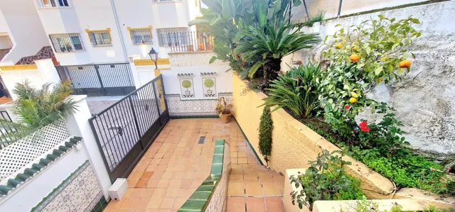 CASA PAREADA EN LA SIERREZUELA — 3