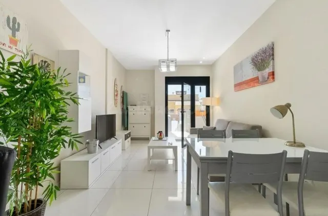 Apartamento de 2 dormitorios 2 baños en la Florida (Orihuela - foto 2