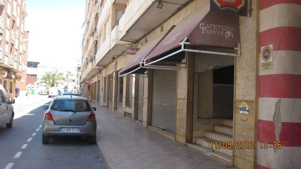 LOCAL COMERCIAL BAR