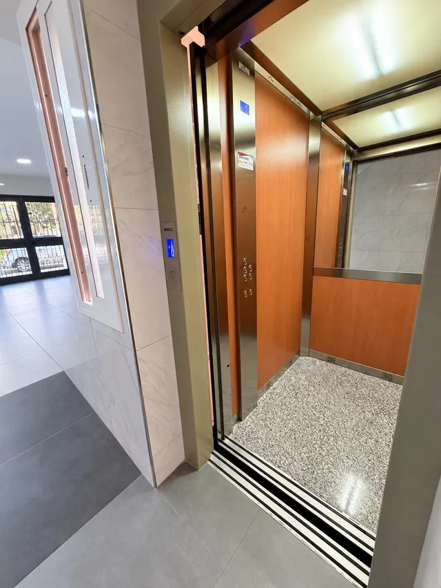 Piso de 2 dormitorios con terraza y grandes posibilidades de reforma en Simancas, Madrid — 12