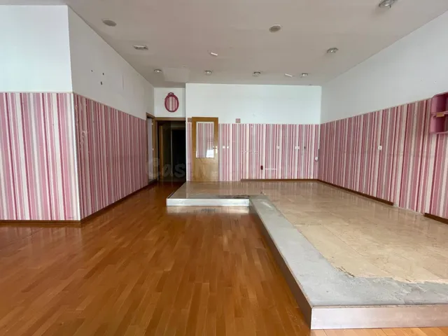 ALQUILER LOCAL ZONA CENTRO PONFERRADA — 2