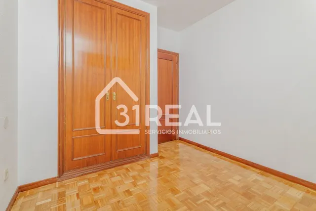 Ático duplex con terraza en Valdeacederas — 13
