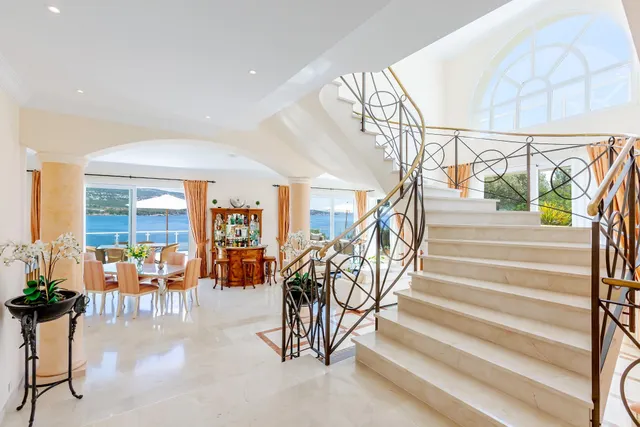 Impresionante villa de estilo mediterraneo con acceso directo al mar en Torrenova — 16