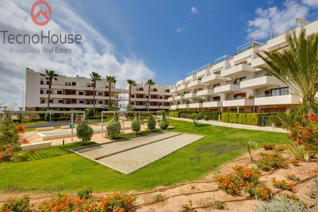 Moderno Piso en Residencial Terrazas De Campoamor con Vistas al Mar — 42