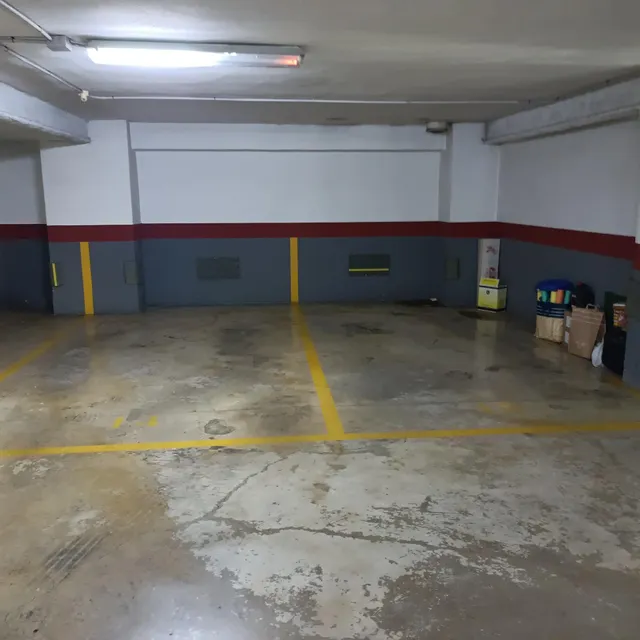 EN VENTA DOS PLAZAS DE GARAJE JUNTO AL MERCADO CENTRAL — 2