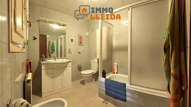 OPORTUNIDAD Casa en Binéfar con mucho espacio — 8