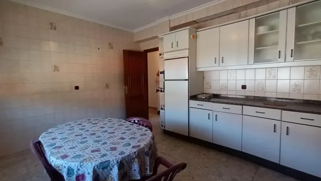 Casa 4 dormitorios en Avenida de Aeropuerto — 6