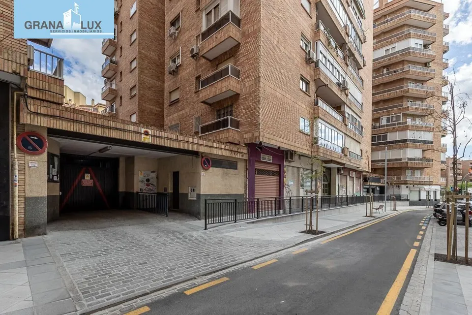 Plaza de Garaje en Arabial