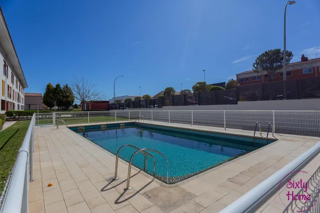 Duplex con piscina en Andorra — 26