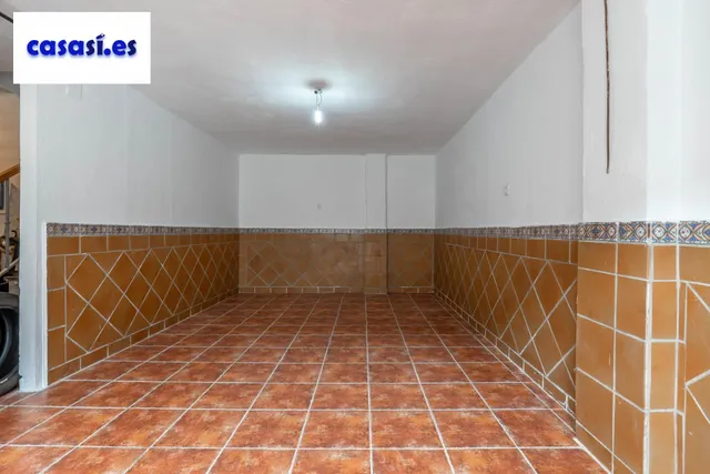 Encantadora Casa Reformada en Ogijares con Vistas y Espacios para Disfrutar — 42