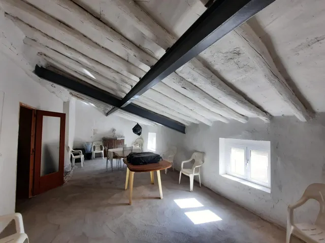 CASA REFORMADA EN MONTEALEGRE DEL CASTILLO — 19