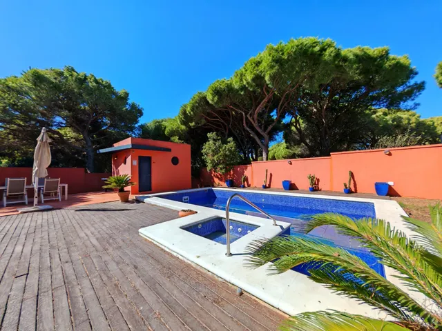 Chalet independiente reformado en pinar de los franceses | 3 dormitorios, 2 baños y piscina privada — 9