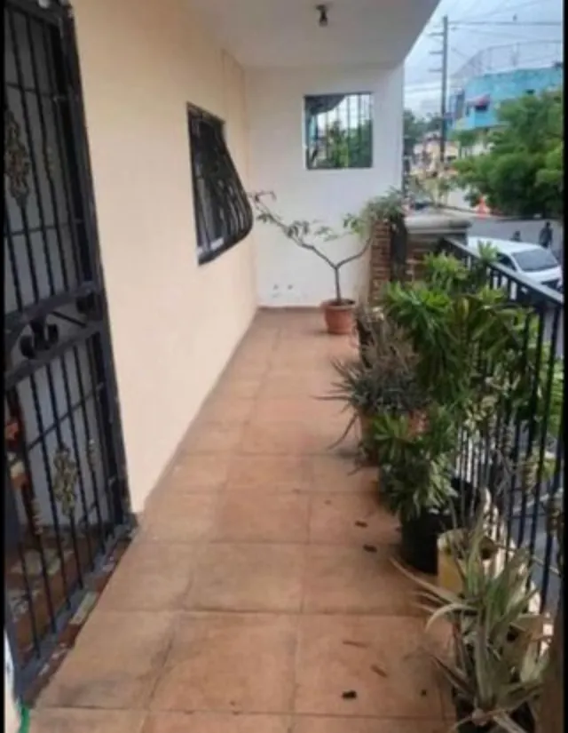 Casa y local en Villa Francisca, Distrito Nacional — 6