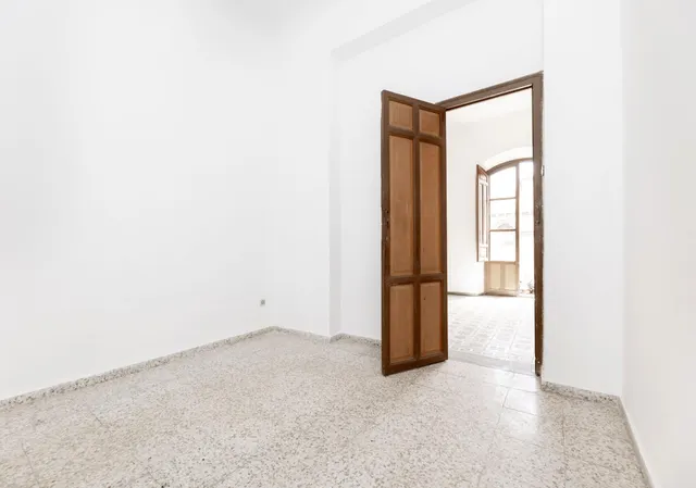 EXCLUSIVA ULTIMA PLANTA CON VISTAS EN GRAN VIA — 18