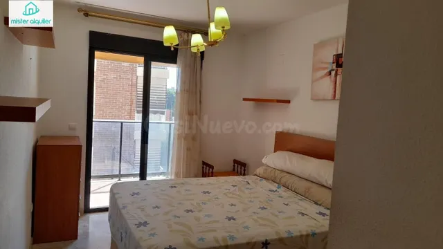Espacioso piso en El Campello - foto 2