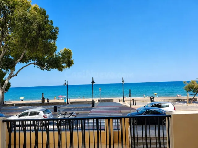 Apartamento en Primera Línea de Playa - foto 2