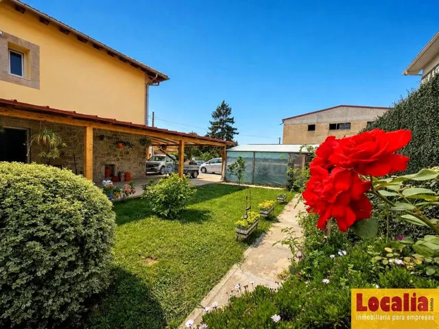 Casa familiar reformada con jardín en Miengo — 14