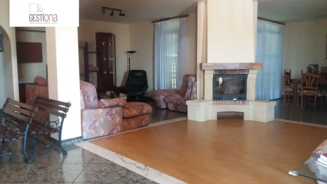 EXCLUSIVIDAD Y TRANQUILIDAD A UN PASO DE LA PLAYA.ARNUERO — 10