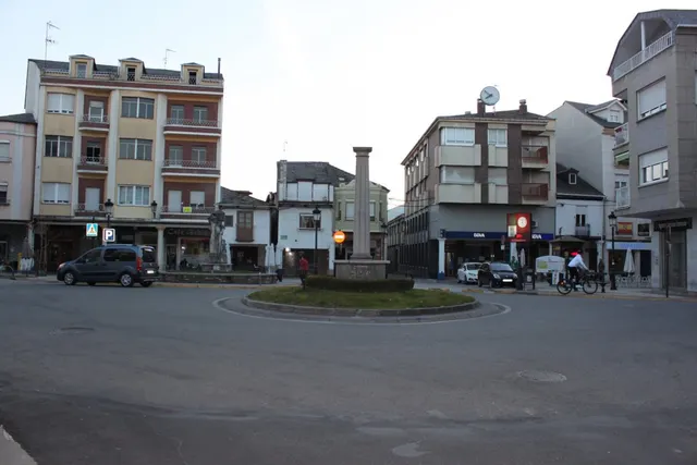 EDIFICIO PARA REFORMAR EN CACABELOS — 2