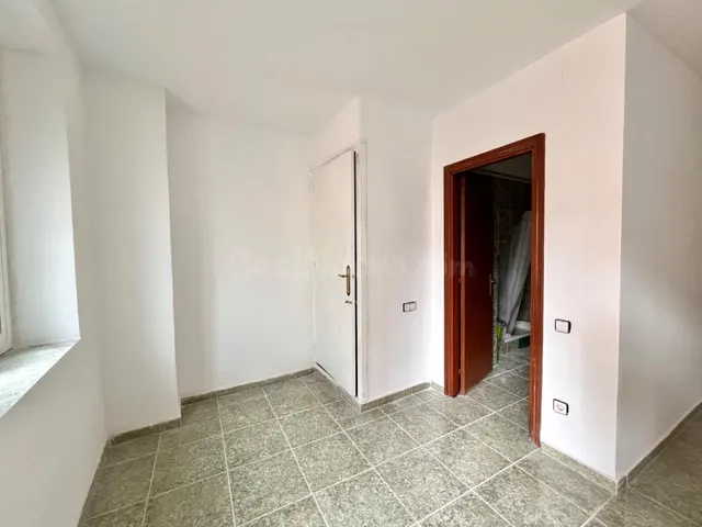 Edificion en venta en Valls, Tarragona — 4