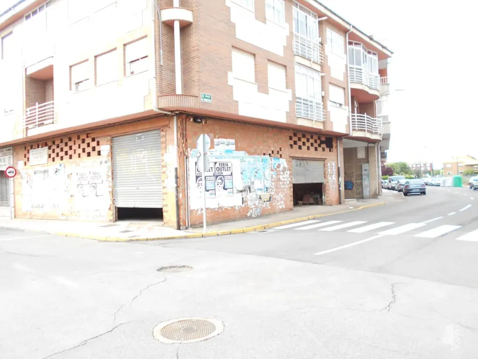 LOCAL COMERCIAL EN VILLAQUILAMBRE