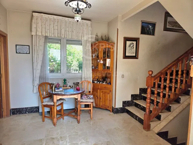 Chalet Independiente en Olias Del Rey — 4