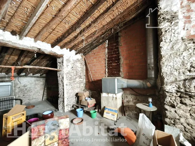 ¡PERFECTO PARA INVERTIR! CASA LUMINOSA Y ESQUINERA, CON LOCAL COMERCIAL — 31