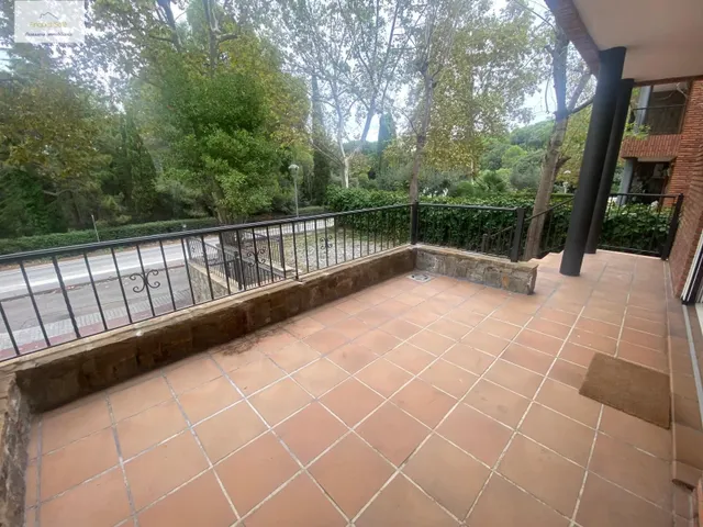 Magnífica casa aparellada a Can Serra Lladó, Argentona — 19