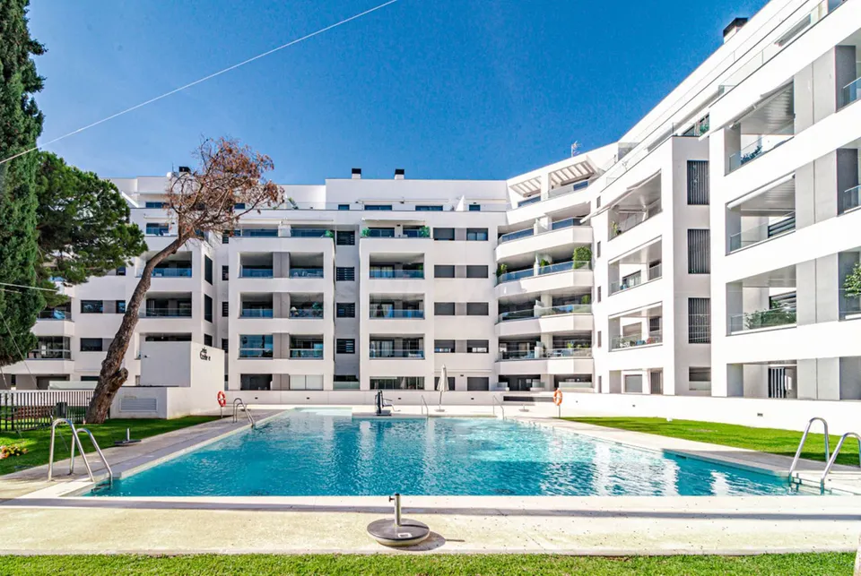 Apartamento 3 habitaciones 110m² en venta - Altos de Estepona