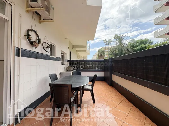 PLANTA BAJA REFORMADA CON PISCINA Y TERRAZA CERCA DE LA PLAY - foto 3