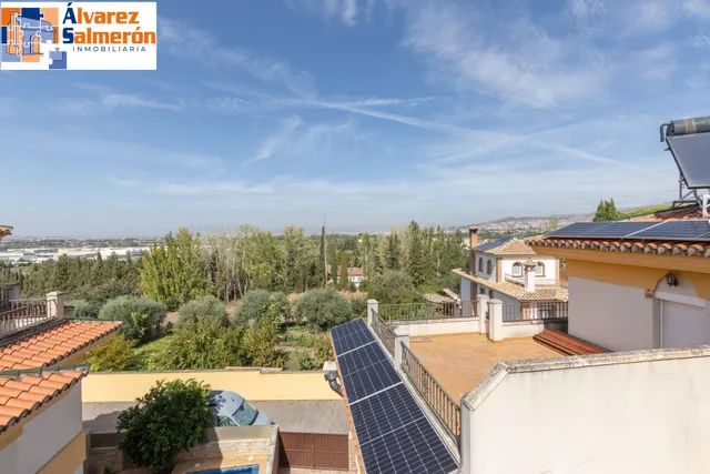 ADOSADA CON 4 DORMITORIOS, AMPLIAS TERRAZAS Y VISTAS A GRANADA Y SIERRA NEVADA — 36