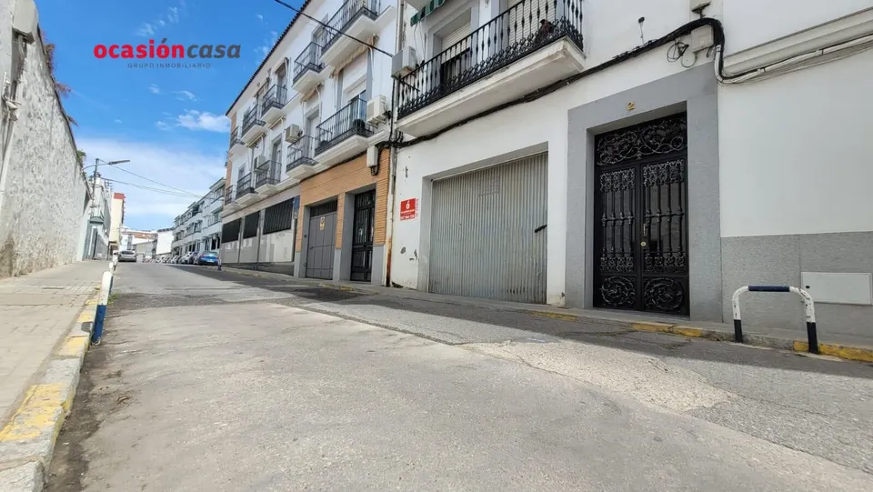 LOCAL COMERCIAL EN BRUTO