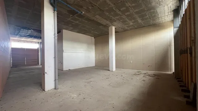 Amplio Local Comercial en Cappont, Lleida por €230.000 — 5