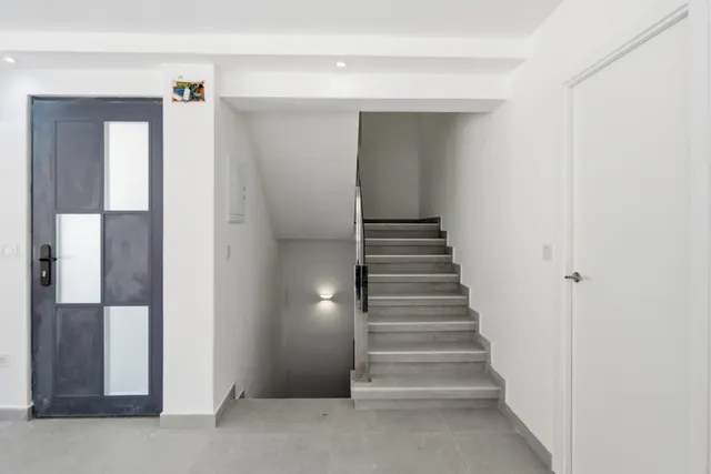 Chalet independiente en venta en Calle de la Roca Negra — 14