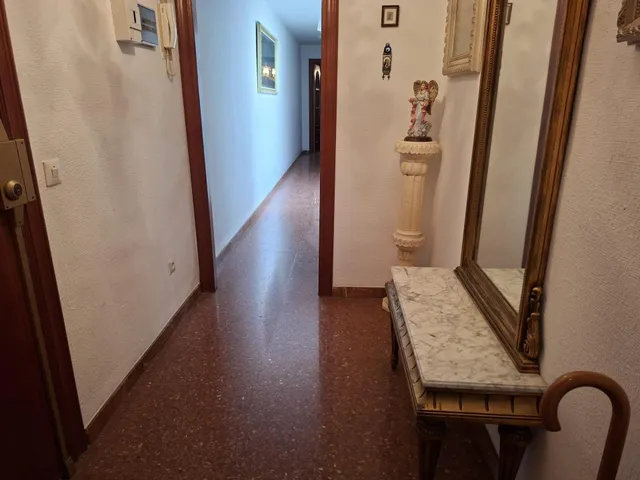 Gran piso en San Andrés calle principal,  cochera, trastero — 35