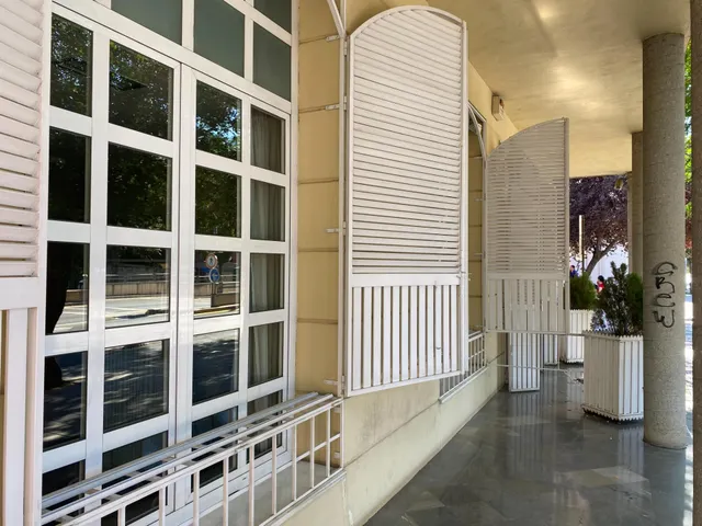 Clínica con licencia sanitaria en Avenida de Andalucía, RESIDENCIAL LAS ADORATRICES — 48