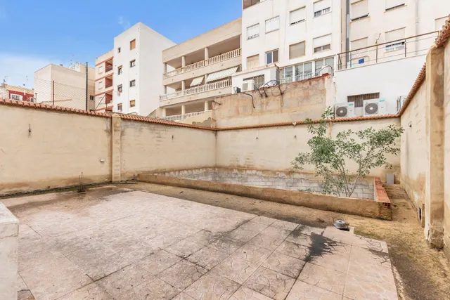 Amplia vivienda de 4 dormitorios en zona céntrica – Calle San Pascual (junto a Calle Orihuela) — 28