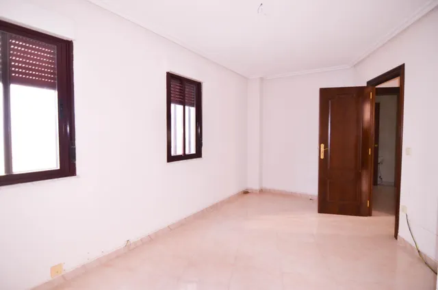 Urbis te ofrece un piso en venta en Guijuelo, Salamanca. — 30