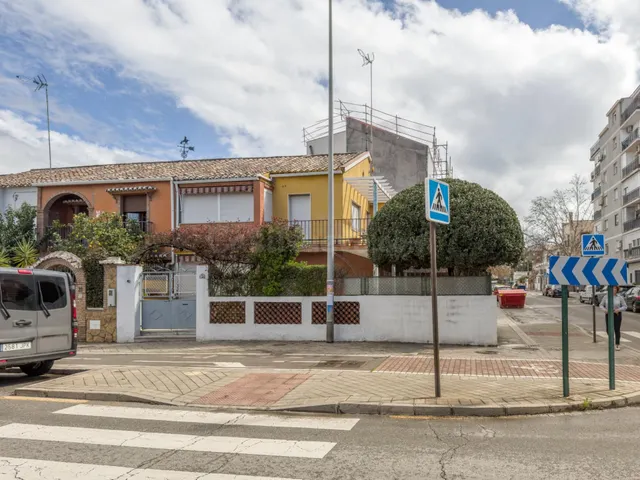 DISFRUTE DEL CENTRO DE GRANADA SIN RENUNCIAR A LAS COMODIDAD - foto 3