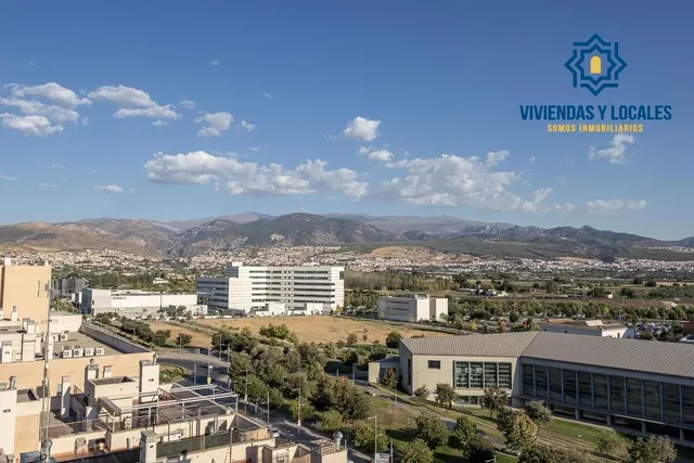 Ático dúplex en Campus de la Salud — 22