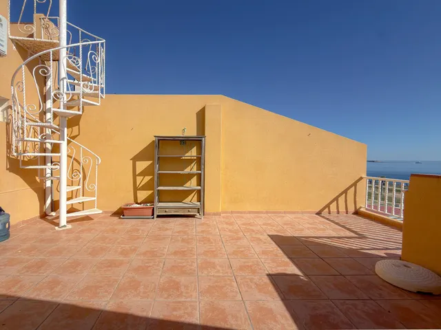 La Veleta! Impresionante Ático con excelente distribución de espacios + Gran terraza y Solarium privado con espectaculares vistas al mar — 4