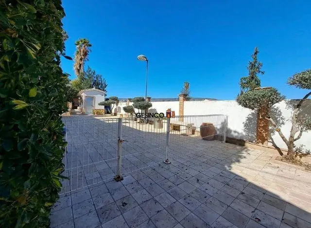 Casa con terreno en Urbanización La Redonda, Canals - Oportunidad única — 6
