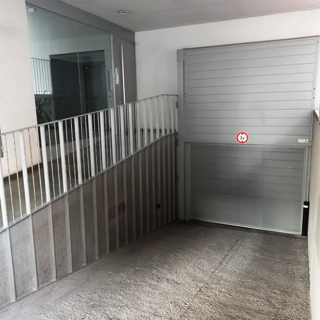 Planta baja con parking. — 16