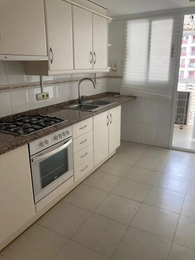 PISO DE 3 habitaciones CON TERRAZA, PISCINA Y GARAJE — 6