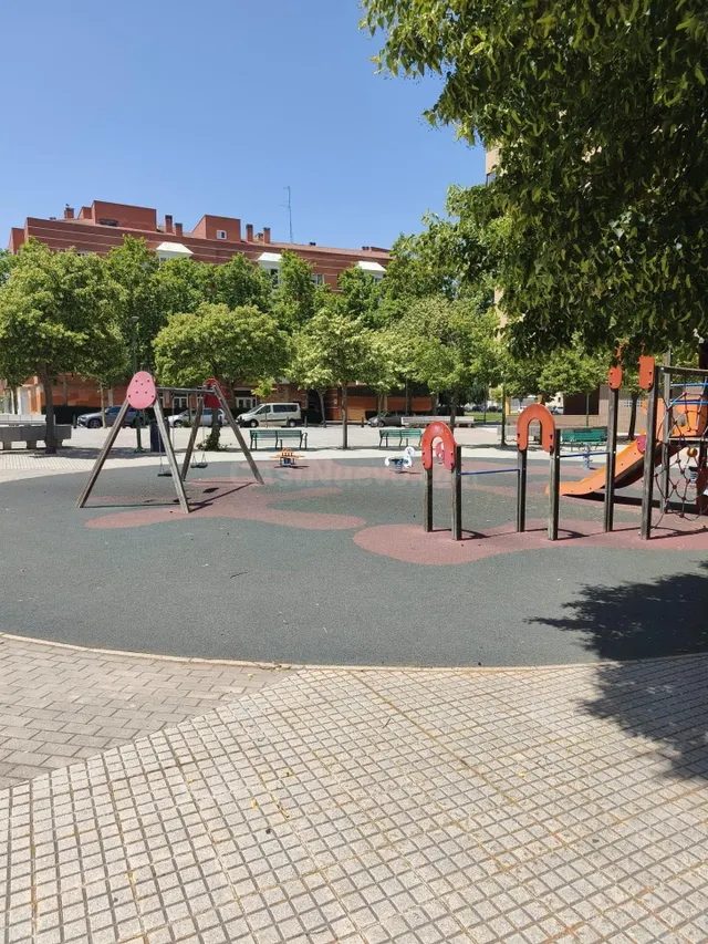 Oportunidad Única en la Zona de Mayor Crecimiento de Burgos - foto 4