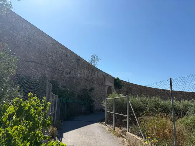 RIOJA Parcela rústica de 4.700 m2 completamente vallada y ac - foto 2